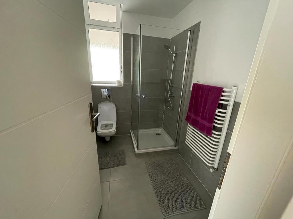 Bungalow Mit Terrasse Regensburg Eksteriør bilde