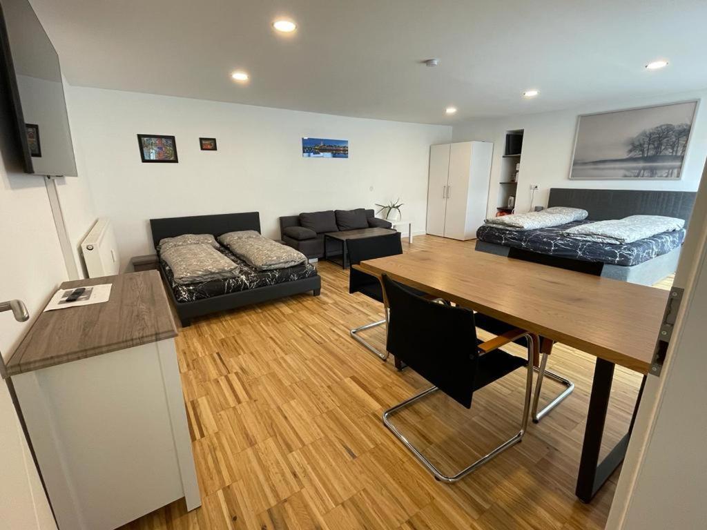 Bungalow Mit Terrasse Regensburg Eksteriør bilde