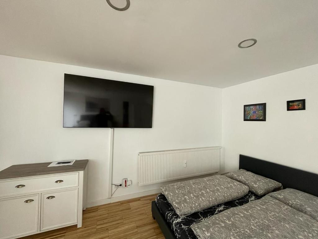 Bungalow Mit Terrasse Regensburg Eksteriør bilde